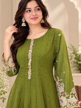 Nayab Noor