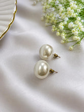 Big Pearl Earring